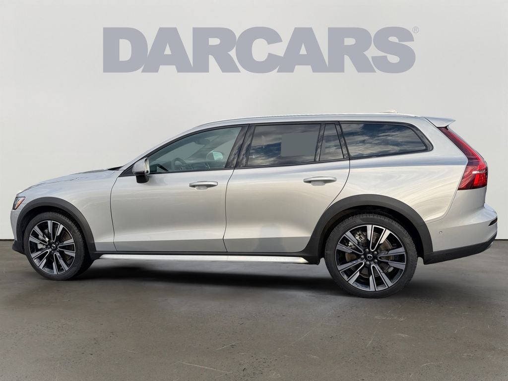 2025 Volvo V60 Cross Country B5 Ultra