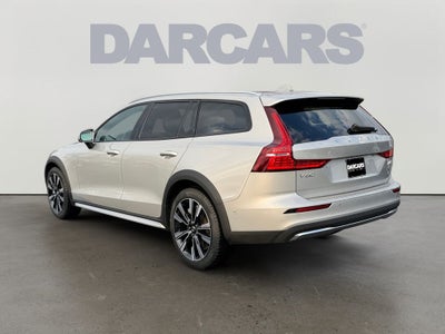 2025 Volvo V60 Cross Country B5 Ultra