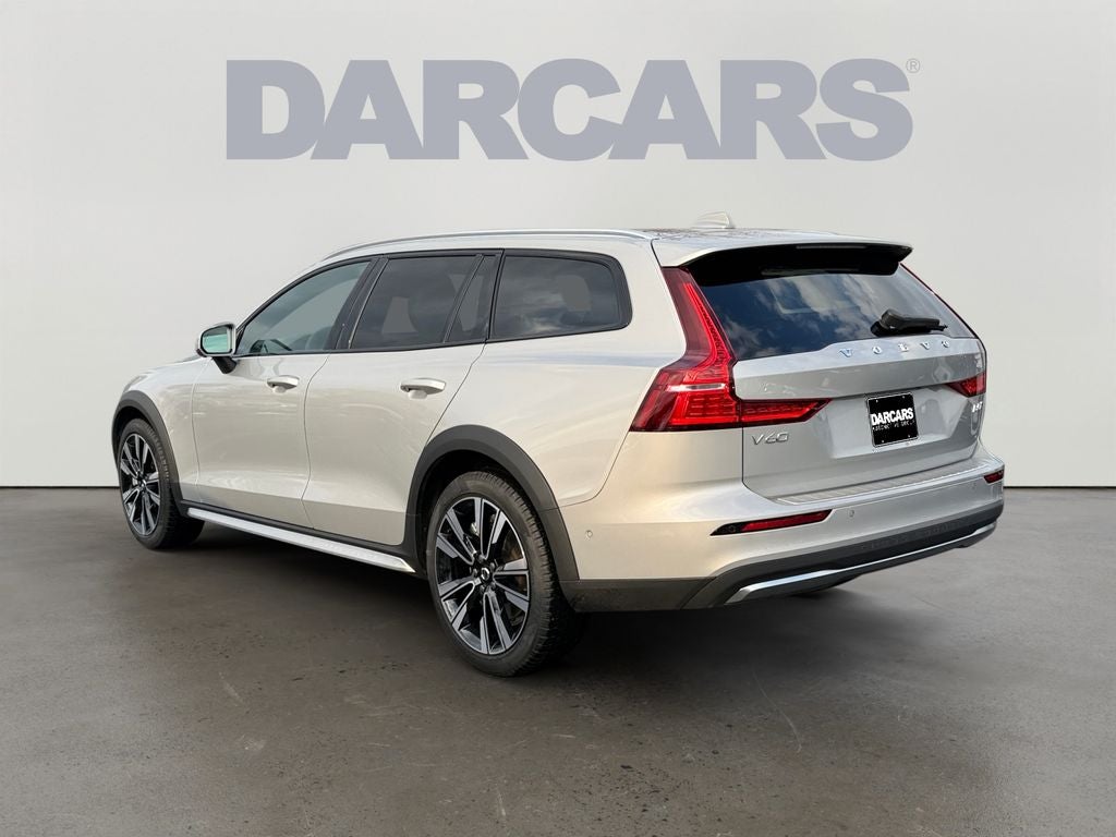 2025 Volvo V60 Cross Country B5 Ultra
