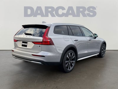 2025 Volvo V60 Cross Country B5 Ultra