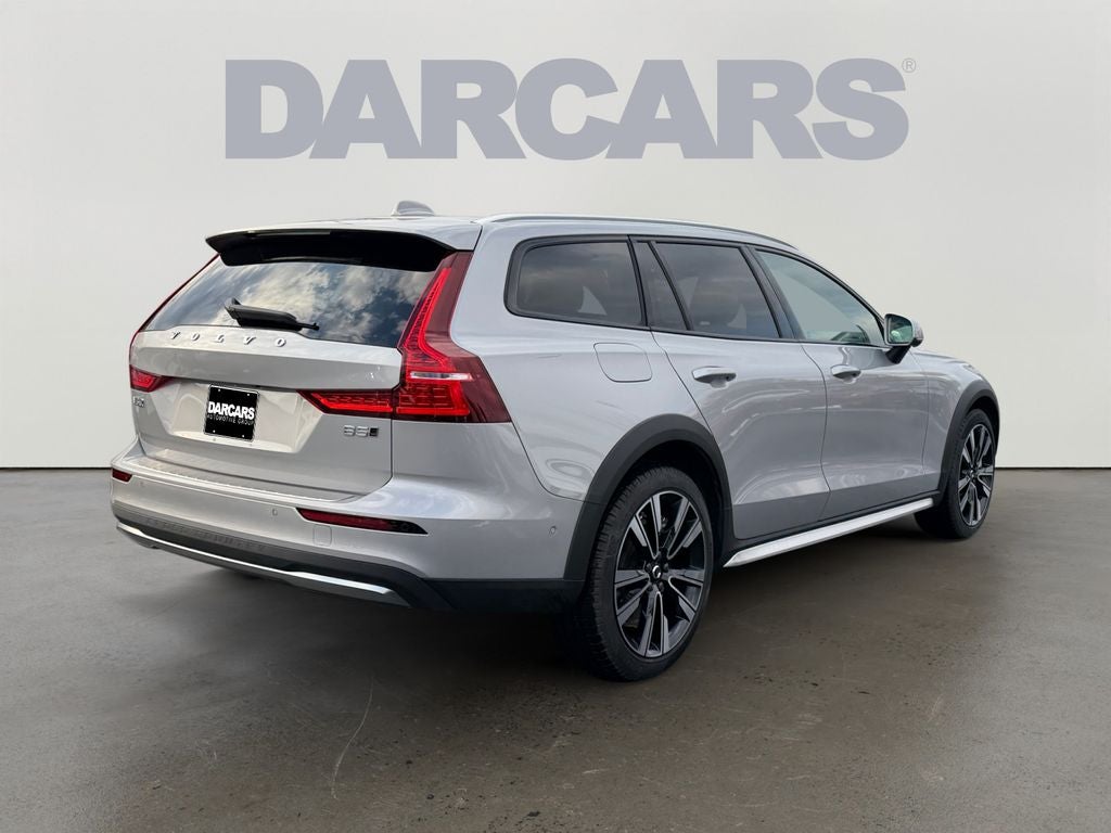 2025 Volvo V60 Cross Country B5 Ultra
