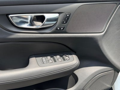 2023 Volvo V60 Cross Country B5 Plus