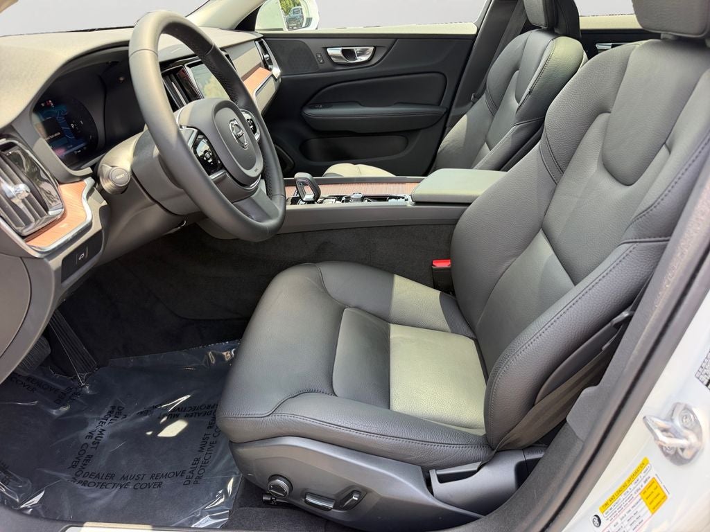 2023 Volvo V60 Cross Country B5 Plus