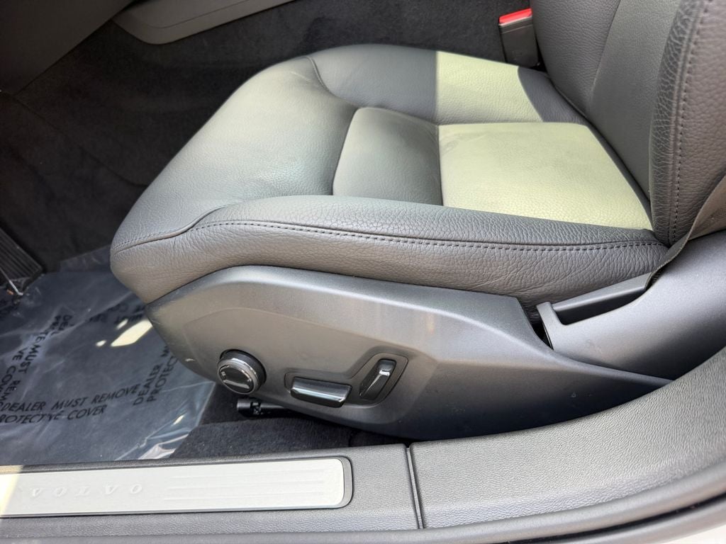 2023 Volvo V60 Cross Country B5 Plus