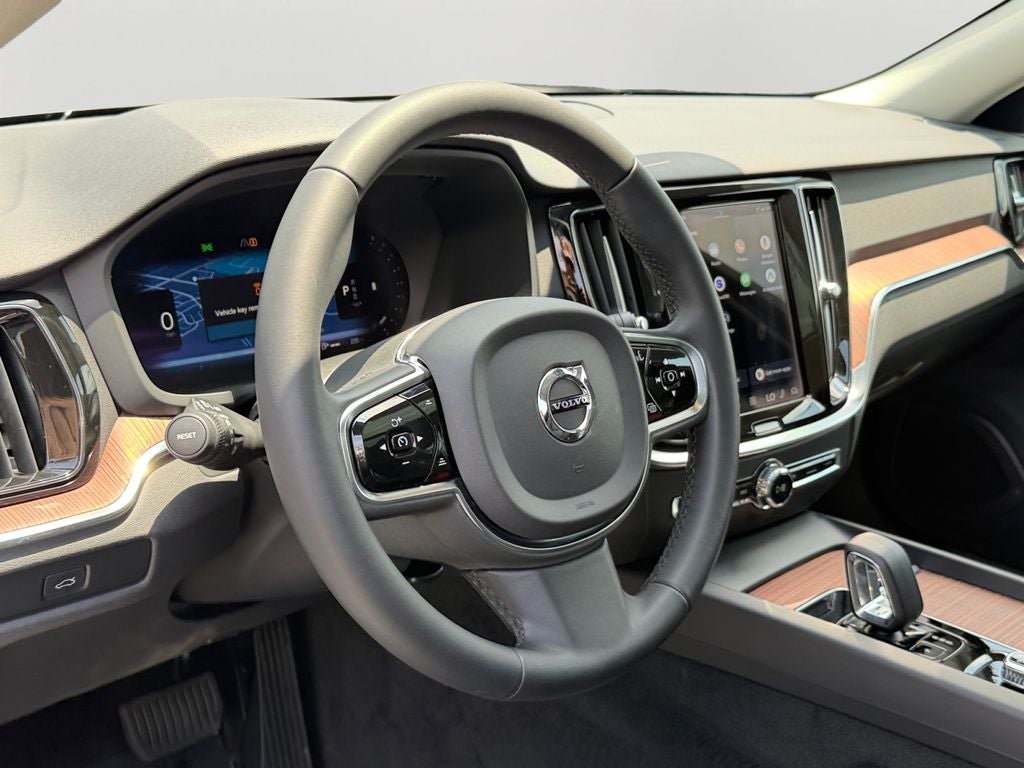 2023 Volvo V60 Cross Country B5 Plus