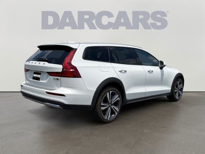 2023 Volvo V60 Cross Country B5 Plus