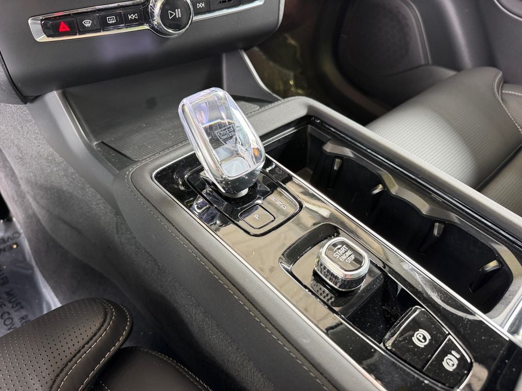 2026 Volvo XC90 B5 Ultra 6-Seater