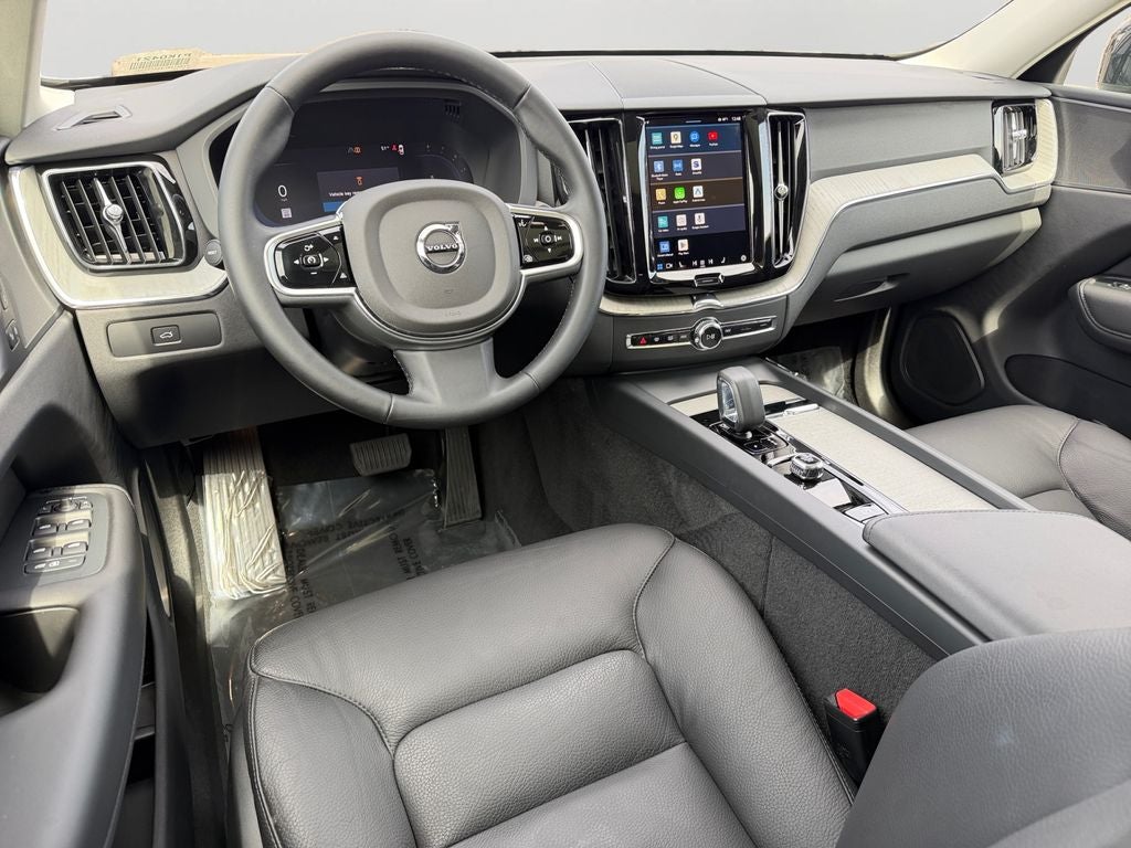 2025 Volvo XC60 B5 Plus