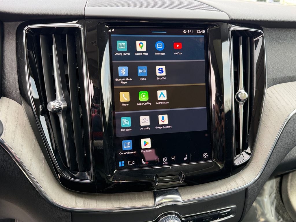 2025 Volvo XC60 B5 Plus