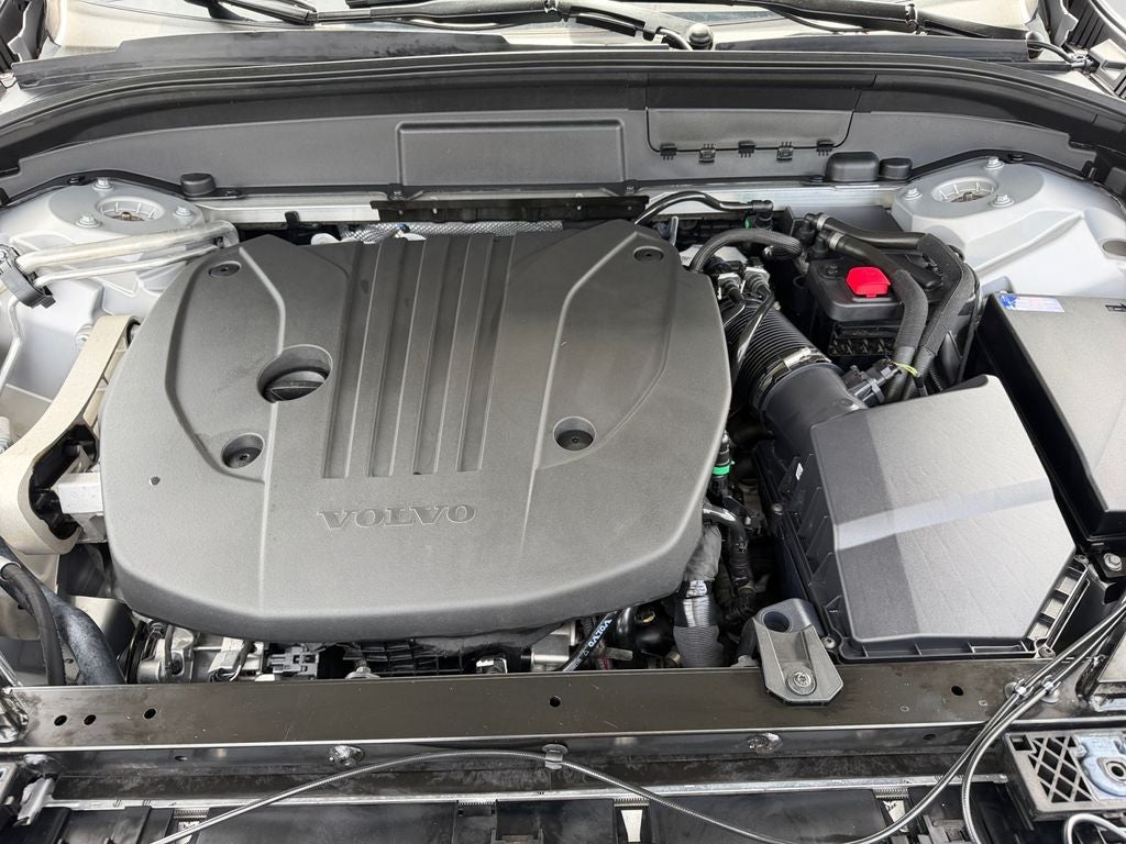 2025 Volvo XC60 B5 Plus