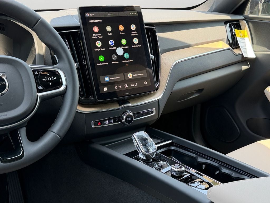 2026 Volvo XC60 B5 Plus