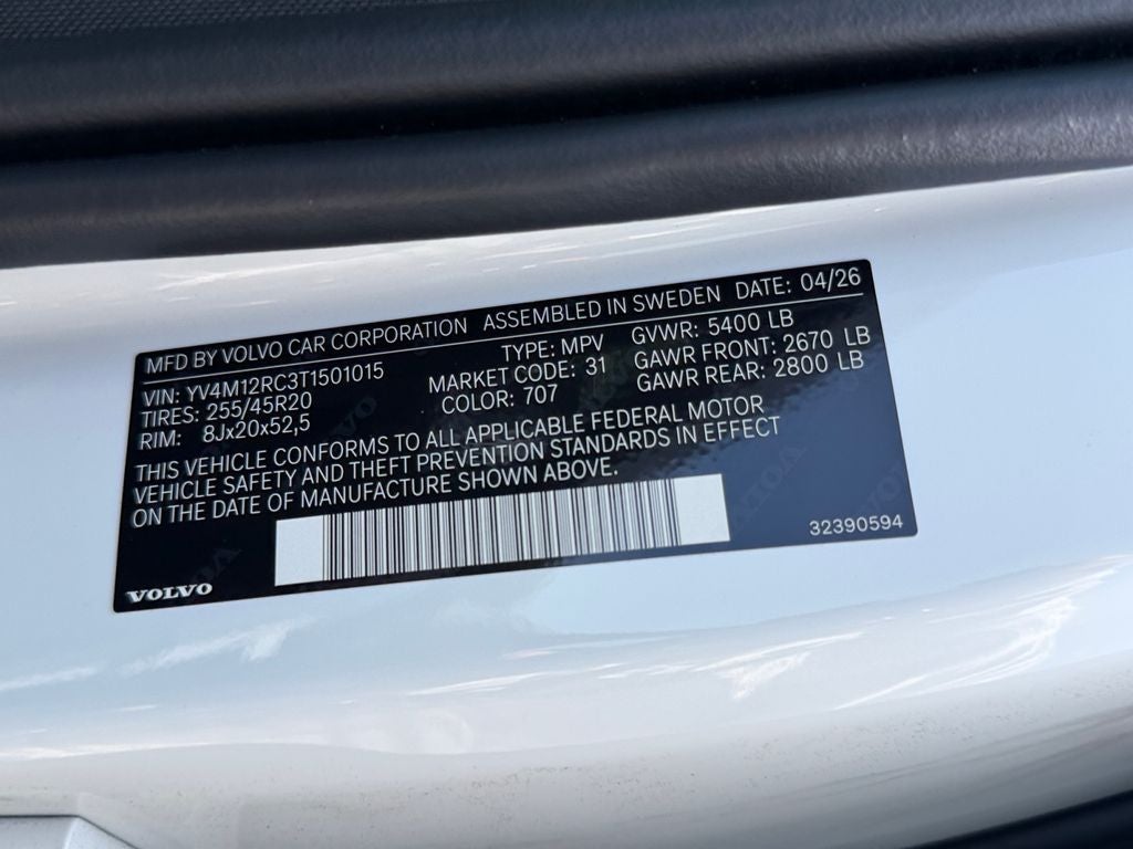 2026 Volvo XC60 B5 Plus