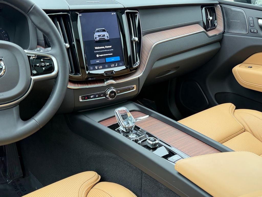 2025 Volvo XC60 B5 Ultra