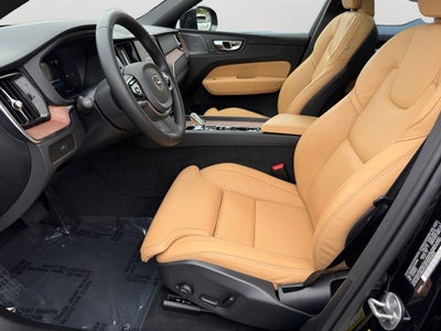 2025 Volvo XC60 B5 Ultra