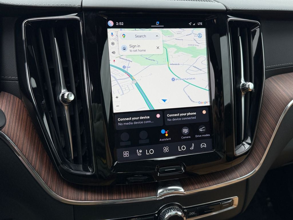 2025 Volvo XC60 B5 Ultra