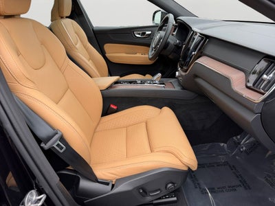 2025 Volvo XC60 B5 Ultra
