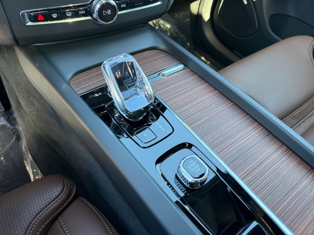 2025 Volvo XC60 B5 Ultra Volvo Certified