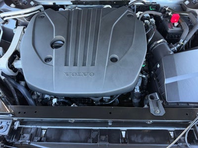 2025 Volvo XC60 B5 Ultra Volvo Certified