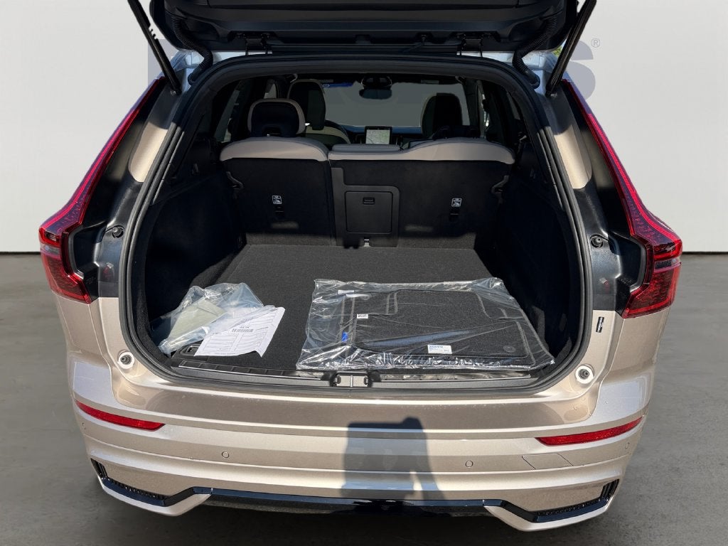 2027 Volvo XC60 B5 Plus