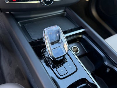 2027 Volvo XC60 B5 Plus