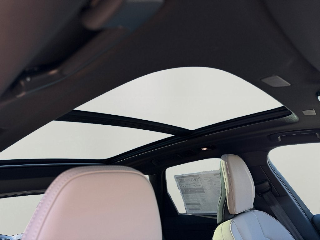2027 Volvo XC60 B5 Plus
