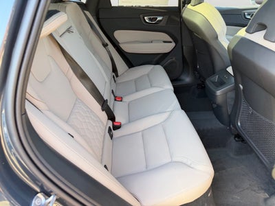 2027 Volvo XC60 B5 Plus