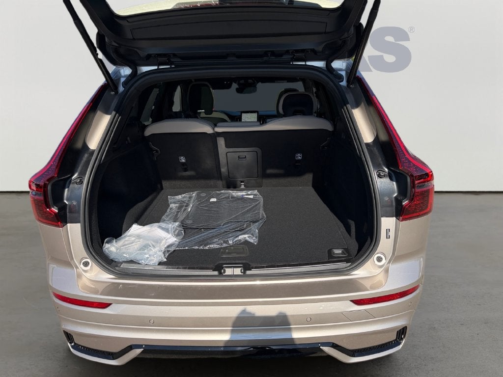 2027 Volvo XC60 B5 Plus