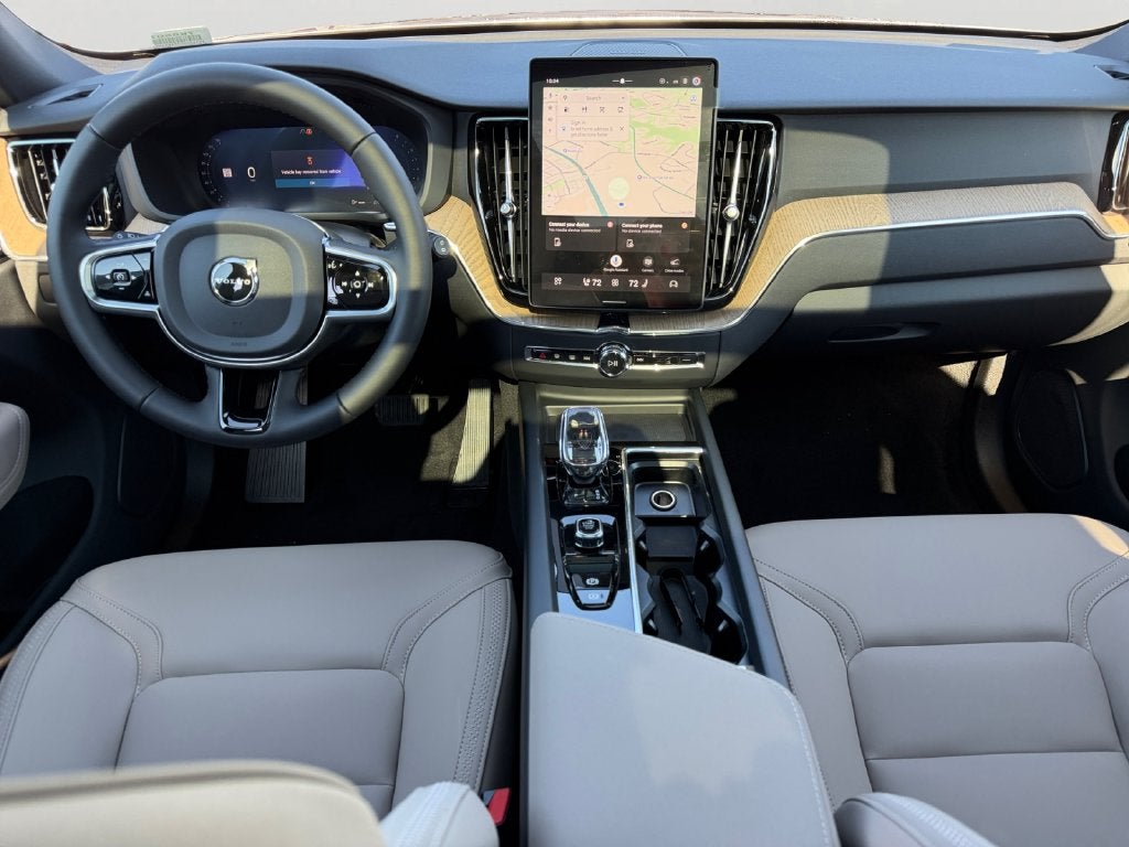 2027 Volvo XC60 B5 Plus