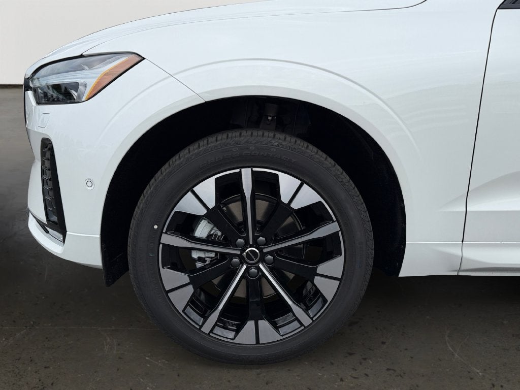 2027 Volvo XC60 B5 Ultra