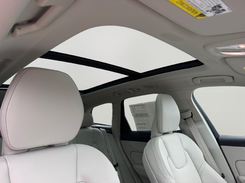 2027 Volvo XC60 B5 Ultra