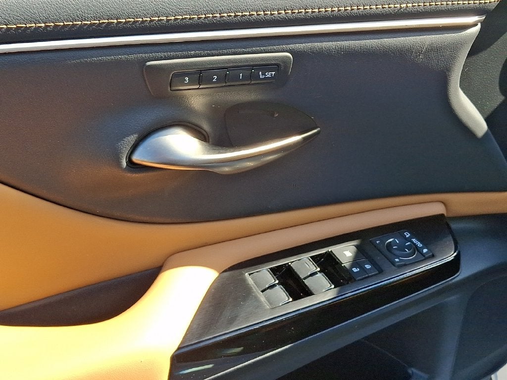 2024 Lexus ES 300h 300h Premium Pkg, Tech Pkg, Wood Trim