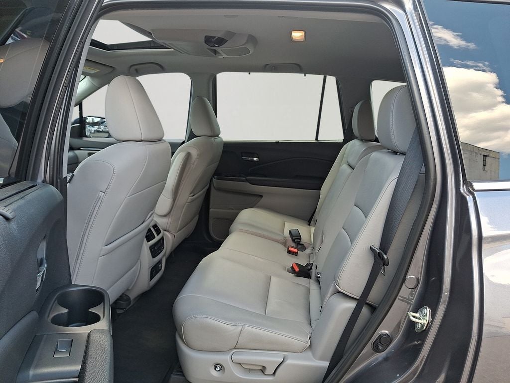 2020 Honda Pilot Touring 8 Passenger