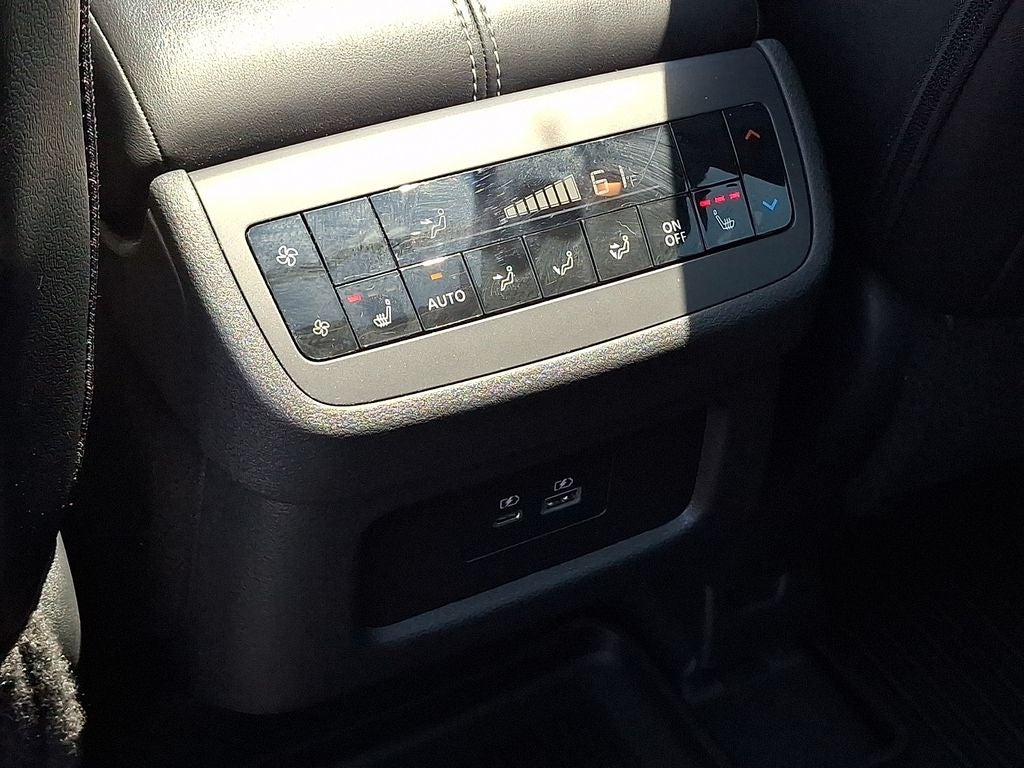 2024 Nissan Pathfinder SL 4WD