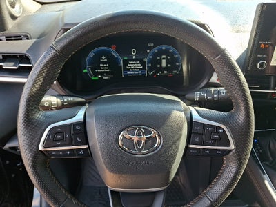 2025 Toyota Sienna Woodland Edition AWD