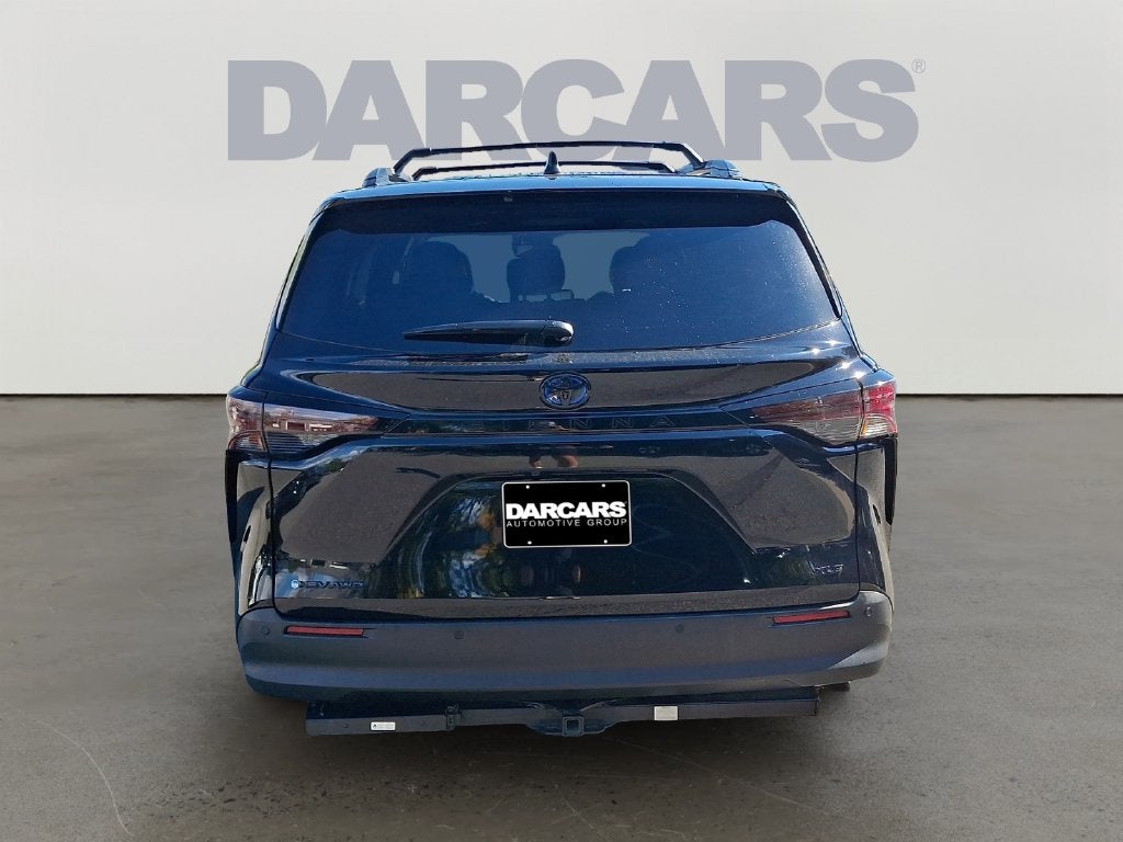2025 Toyota Sienna Woodland Edition AWD