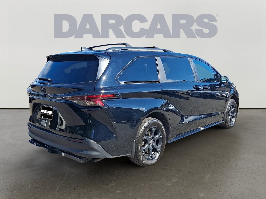 2025 Toyota Sienna Woodland Edition AWD