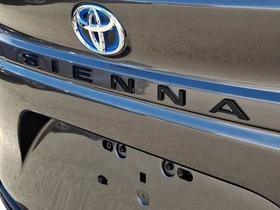 2023 Toyota Sienna XLE