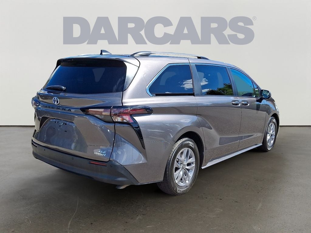 2023 Toyota Sienna XLE