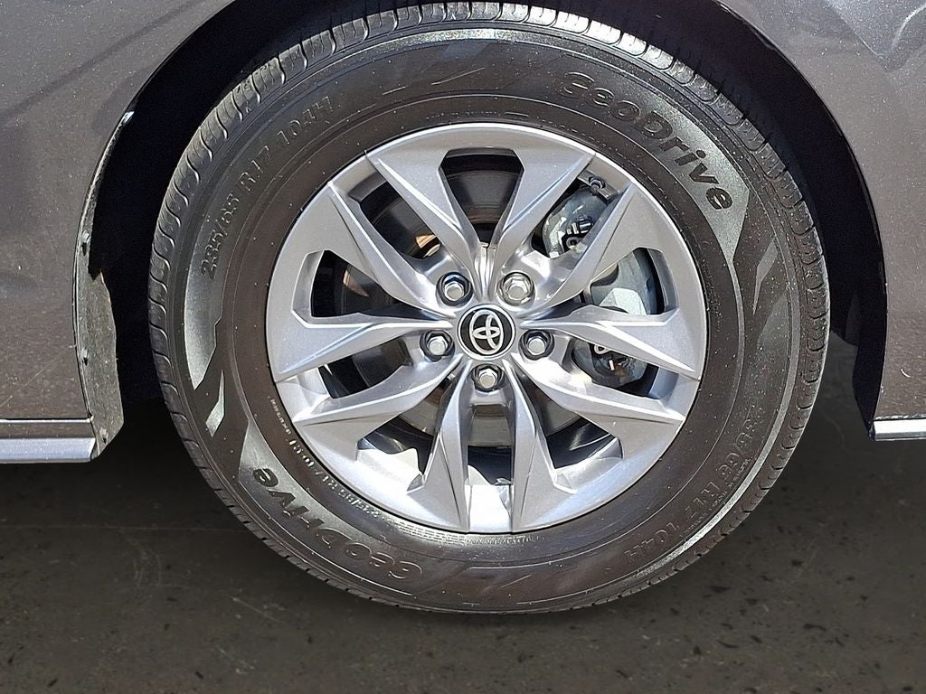 2023 Toyota Sienna XLE