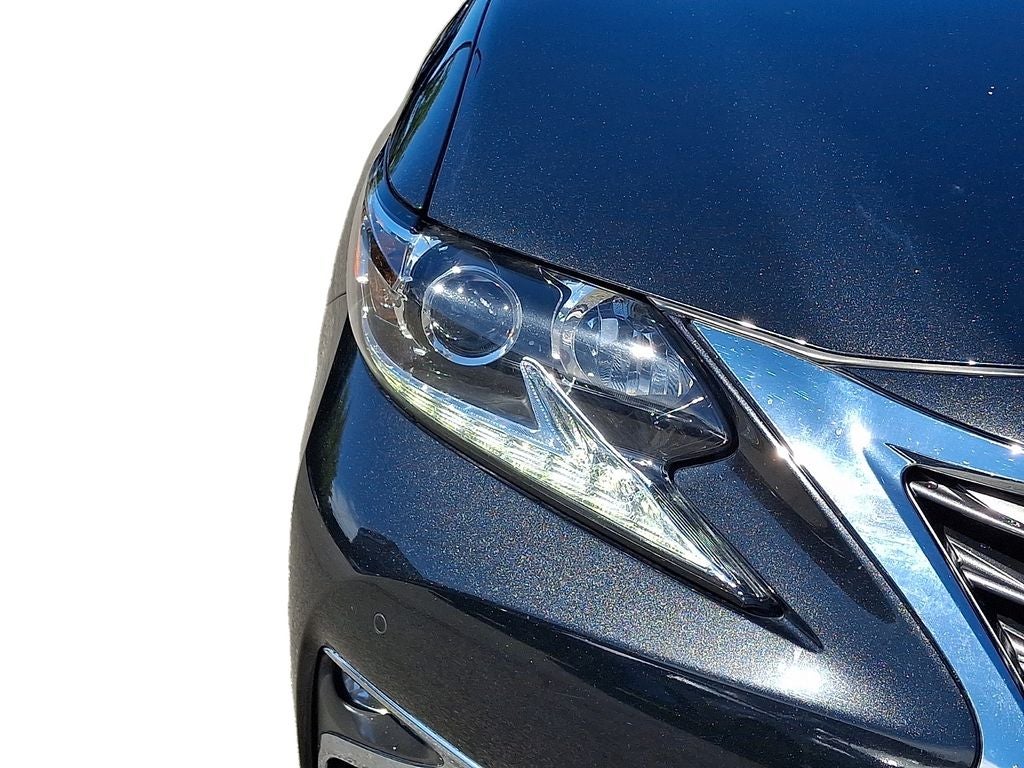 2016 Lexus ES 300h 300h