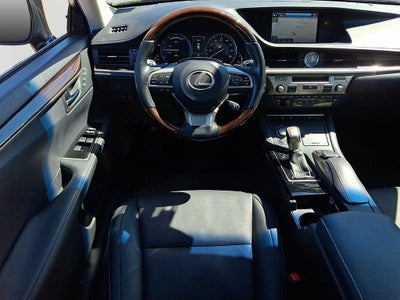 2016 Lexus ES 300h 300h