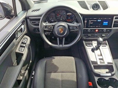 2023 Porsche Macan Base