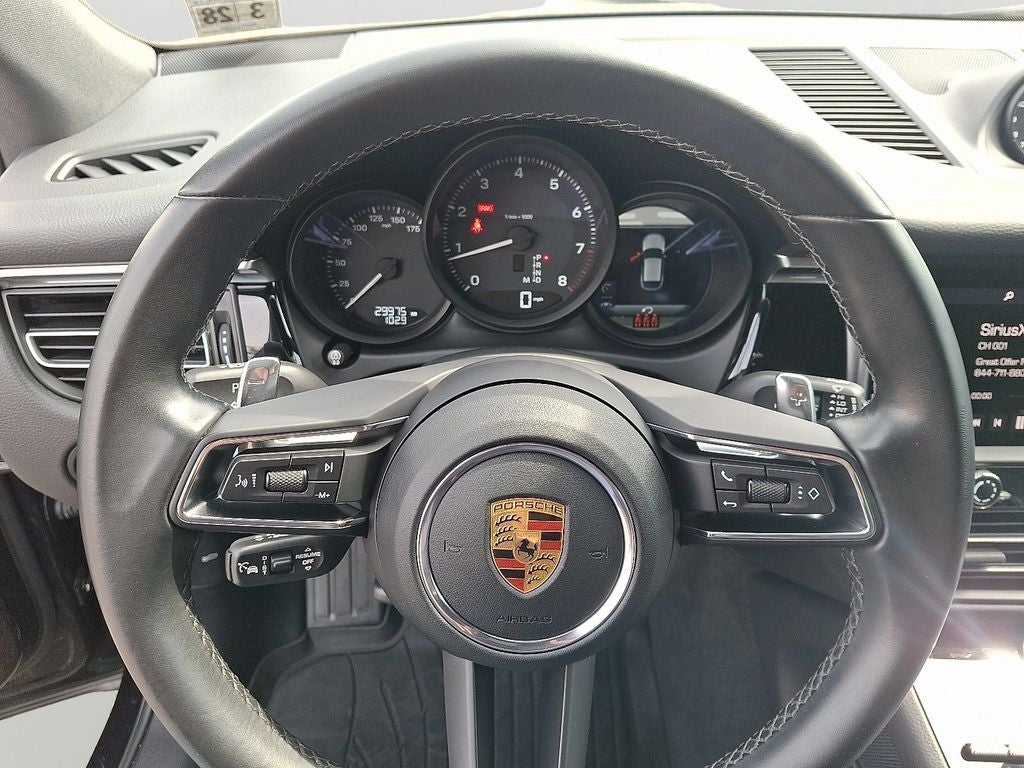 2023 Porsche Macan Base