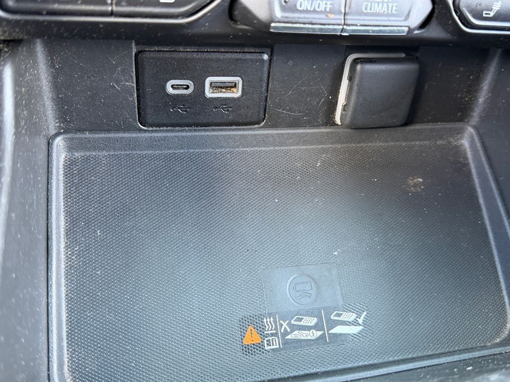 2023 Chevrolet Suburban RST