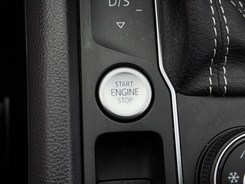 2022 Volkswagen Atlas 3.6L V6 SEL Premium R-Line