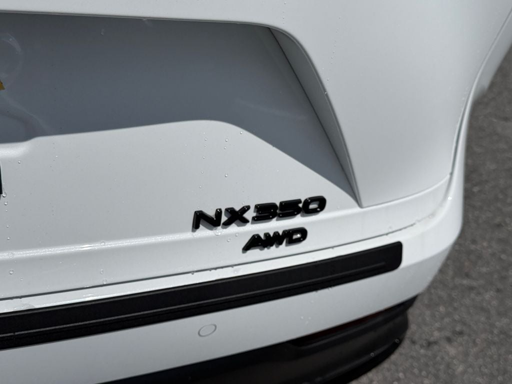 2026 Lexus NX LUXURY AWD
