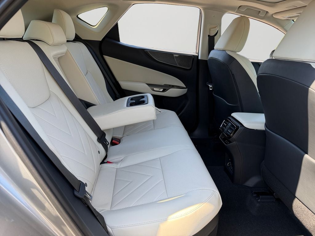 2026 Lexus NX LUXURY AWD