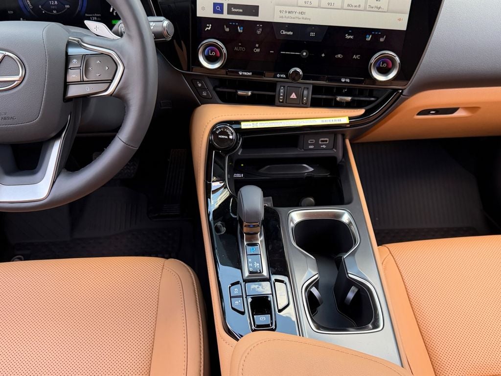 2026 Lexus NX LUXURY AWD