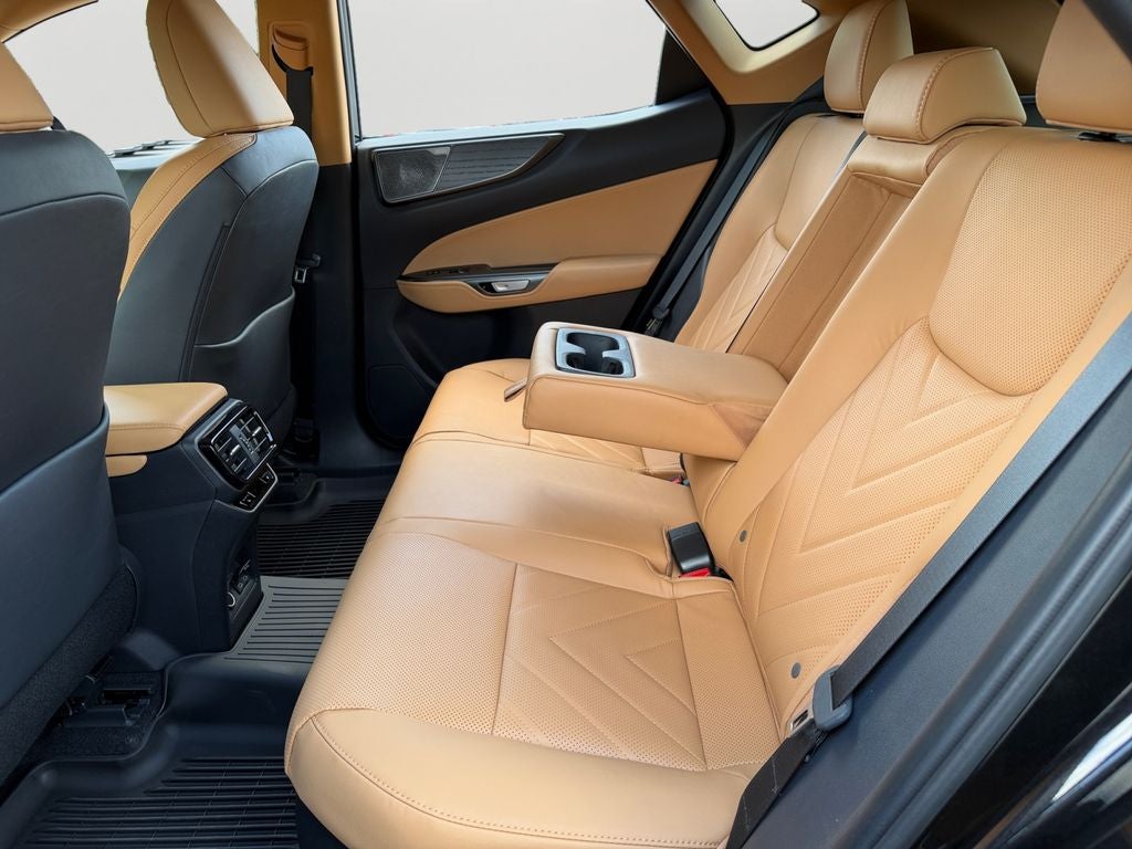 2026 Lexus NX LUXURY AWD