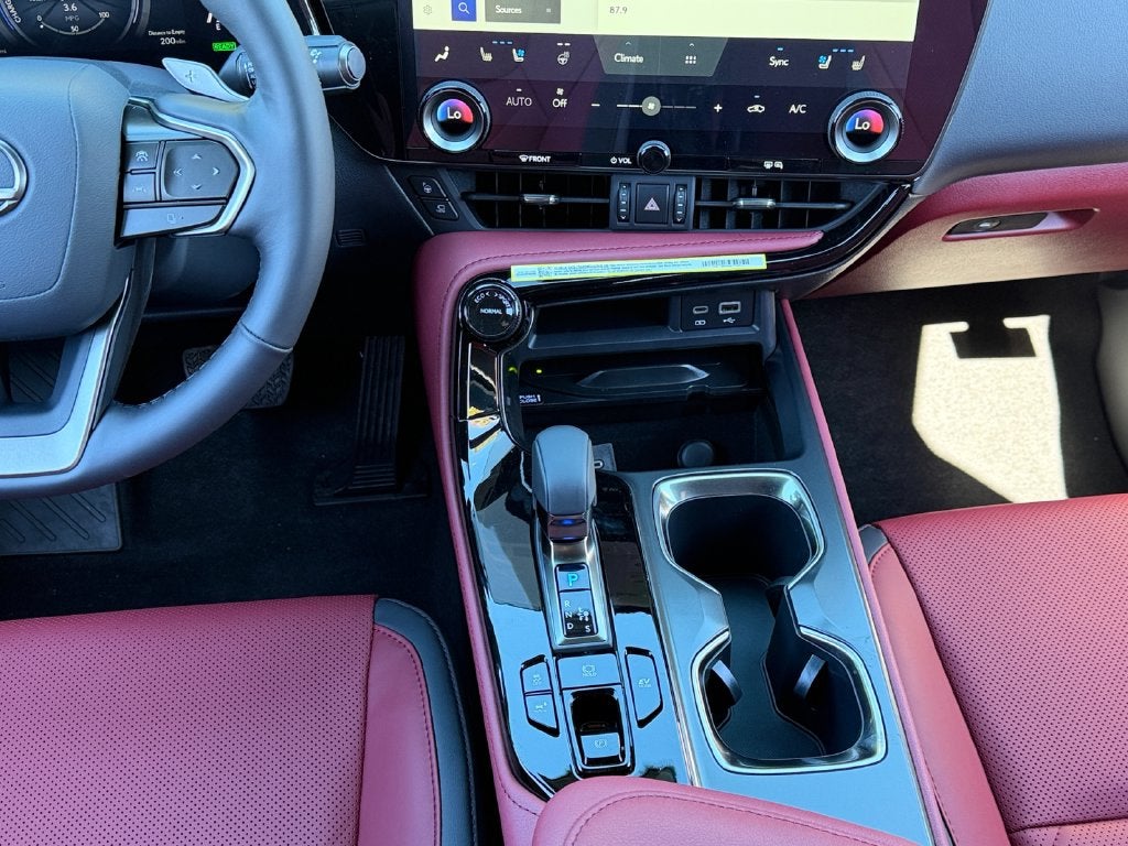 2026 Lexus NX LUXURY AWD